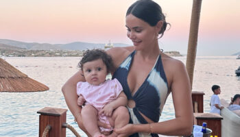 zeynep sever demirel dogum kilolarini verdi avHaJ7Dg