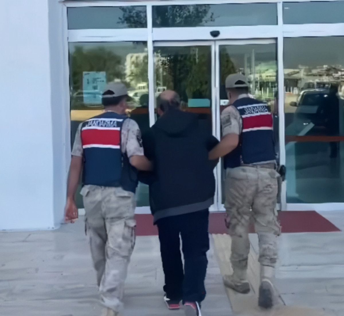 19 ilde feto operasyonu 53 supheli yakalandi 0 gzEDPJsZ