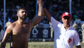 673 tarihi elmali yagli gureslerinde altin kemeri enes dogan aldi RCZuH5Kq