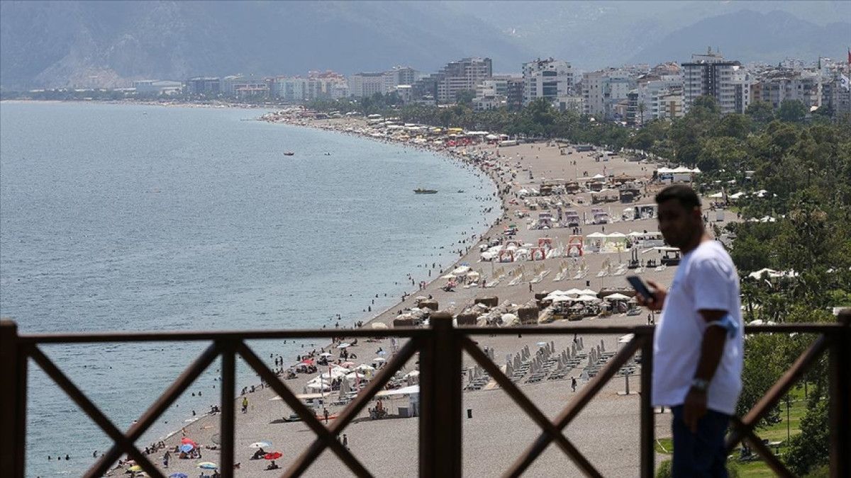 8 ayda Antalya'ya 11,7 milyon turist geldi 1 8 ayda antalyaya 117 milyon turist geldi 0 ph5zX8VL
