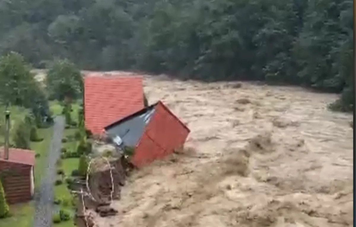 abdulkadir uraloglu rizede incelemelerde bulundu alinmasi gereken onlemleri aldik 4 X9IlY9qA