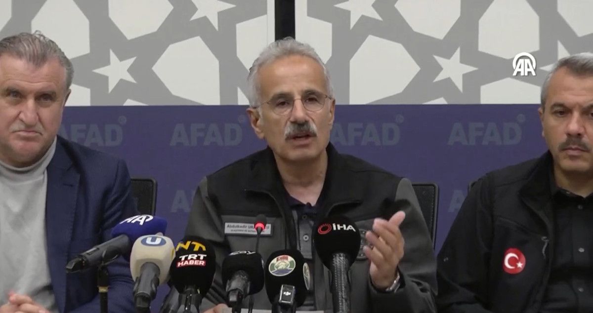 abdulkadir uraloglu sel bolgesi rizede son durumu aktardi 0 EhGVF55E