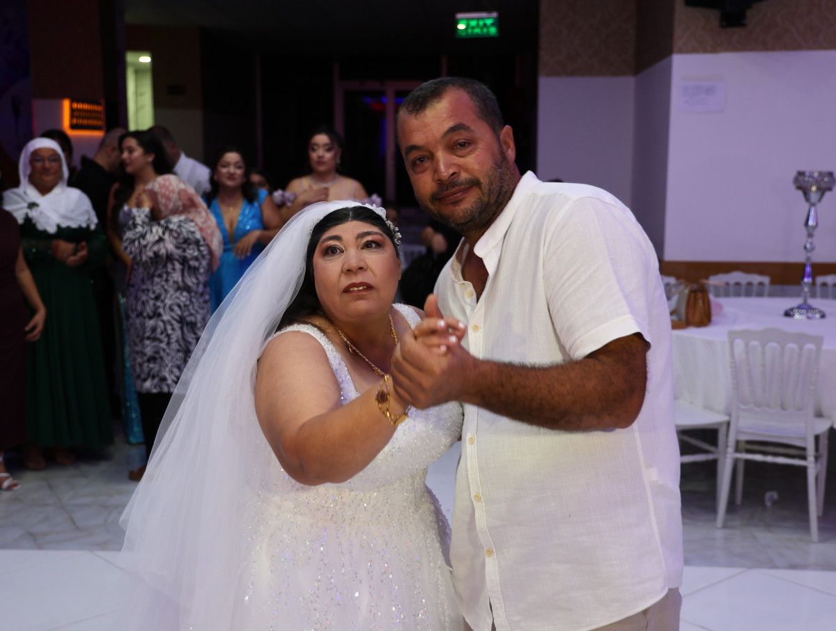 Adana'da zihinsel engelli kadının hayali temsili düğünle gerçekleşti 1 adanada zihinsel engelli kadinin hayali temsili dugunle gerceklesti 0 pibAmpVi