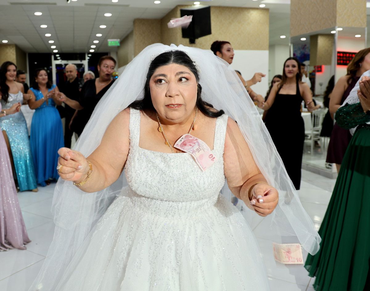 Adana'da zihinsel engelli kadının hayali temsili düğünle gerçekleşti 4 adanada zihinsel engelli kadinin hayali temsili dugunle gerceklesti 3 Gqr9YMLW