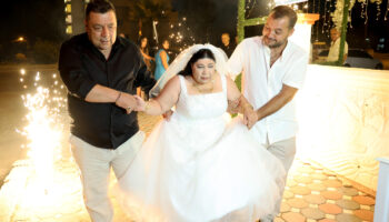 adanada zihinsel engelli kadinin hayali temsili dugunle gerceklesti fWjJlUJd