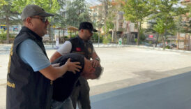 Afyonkarahisar Valisi Yiğitbaşı'na hakaret eden şahıs tutuklandı 9 afyonkarahisar valisi yigitbasina hakaret eden sahis tutuklandi F2yTVGCn