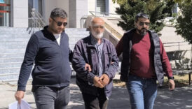 afyonkarahisarda 71 yasindaki suclu kardesinin kimligini kullanirken yakalandi AVLKvNGL