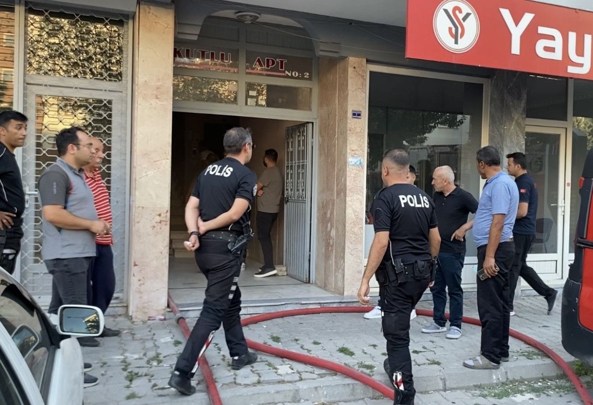 aksarayda firinda unutulan kek apartmani dumana bogdu 0