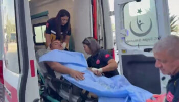 aksarayda parasini alamayan iki kardes kursun yagdirdi 2 yarali 5s4JGT5W