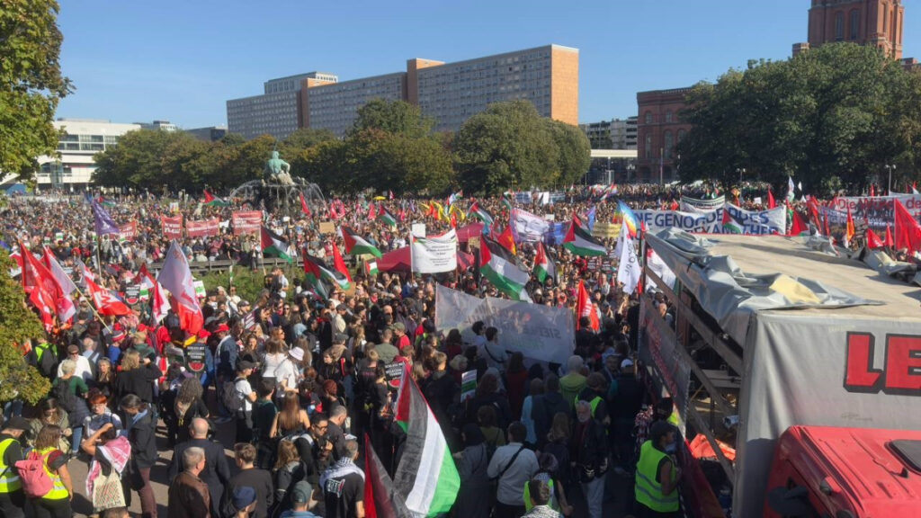 almanyada tum gozler gazzede gosterisi on binler israili protesto etti eR4KN3XD