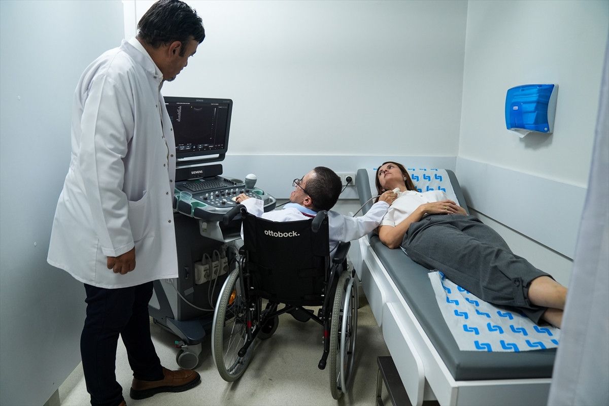 ankarada cam kemik hastaligiyla buyuyen hamzanin doktorluk hayali gercek oldu 6 YQnuvUaI