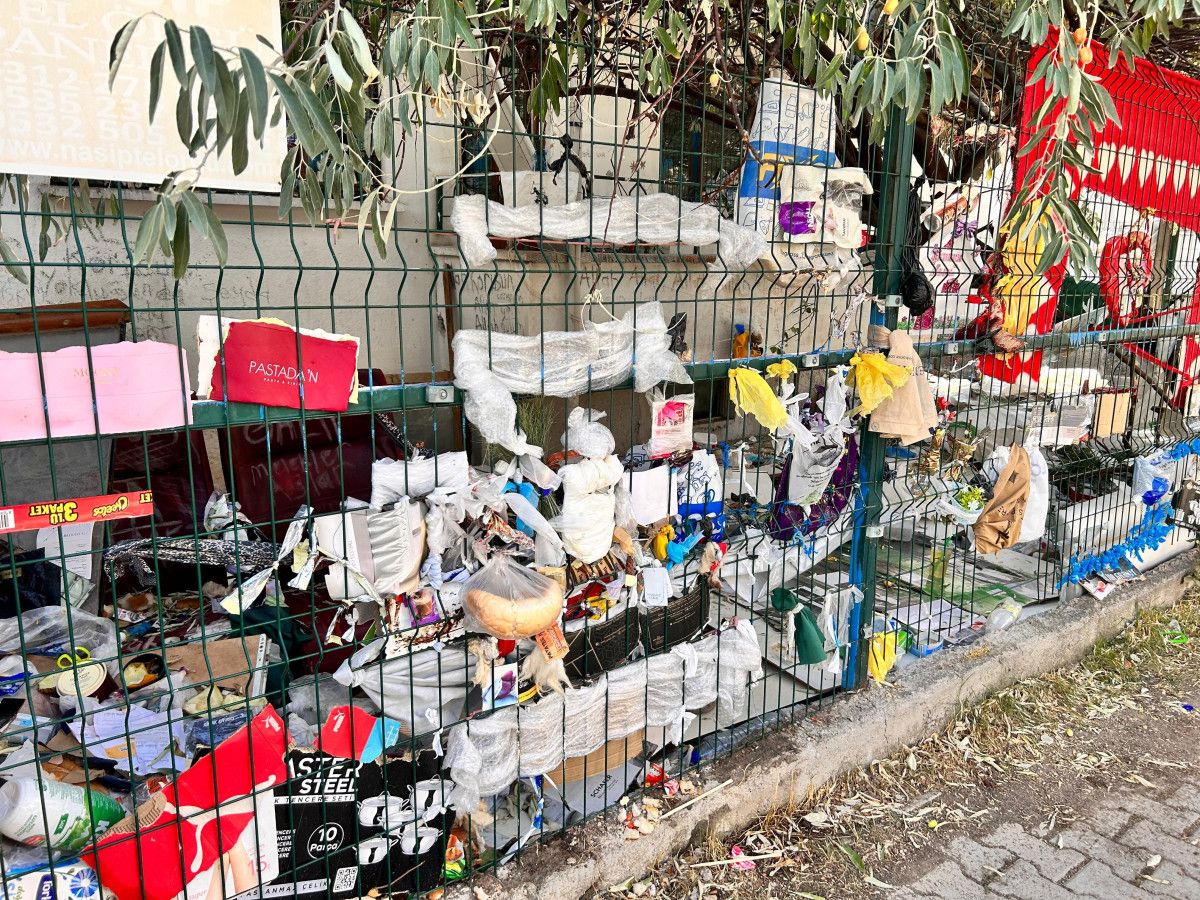 ankarada cop dolu evden yayilan kotu koku mahalleyi ayaga kaldirdi 0