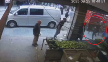 ankarada pazarcilarin silahli tezgah yeri kavgasi goruntuleri ortaya cikti XDKlsqi1