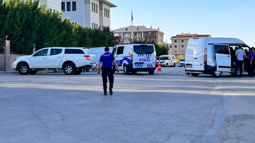 ankarada silahli saldirida basindan vurulan kisi hayatini kaybetti zJFHis6G