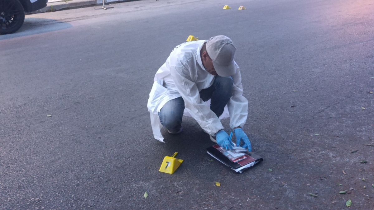 antalyada esnafa silahli saldiri 1i turist 3 yarali 2 FpCEgZiv