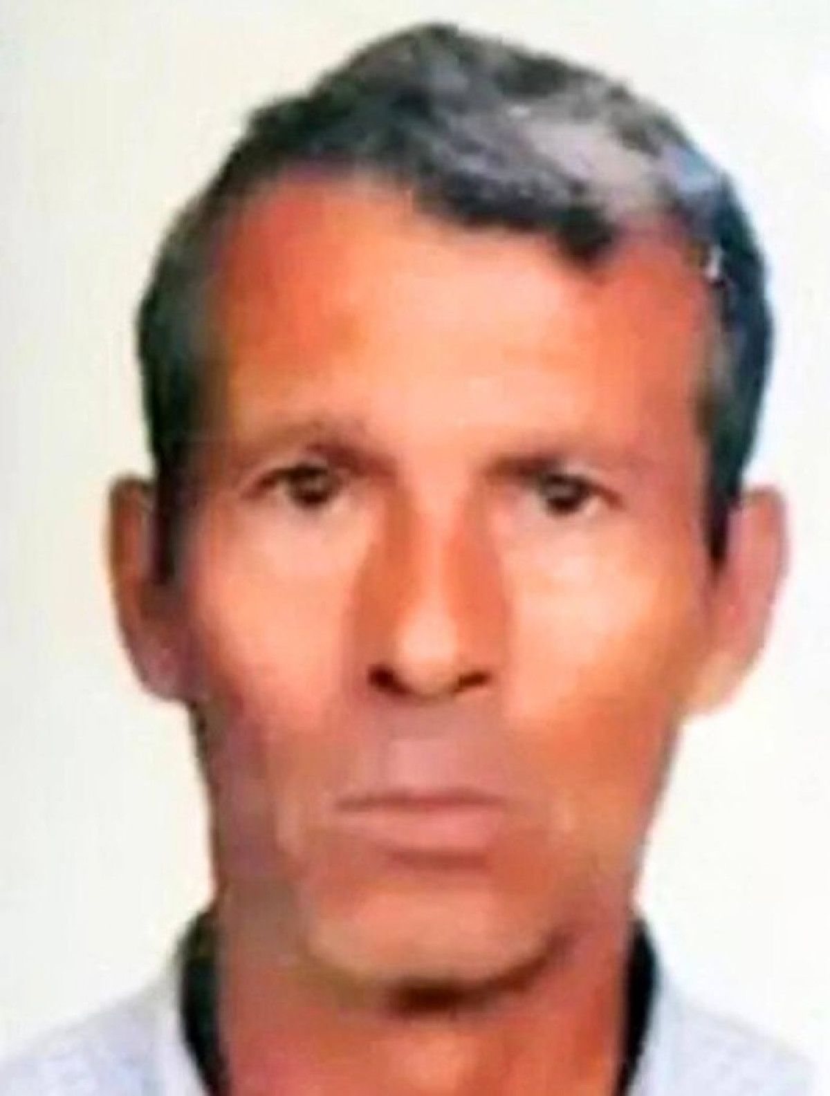 antalyada lastigini tamir ettigi kamyonet ile traktor arasina sikisarak hayatini kaybetti 1 LuA3vQnu