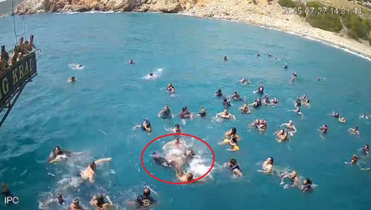 antalyada tatile giden turist yuzerken kalp krizi gecirerek hayatini kaybetti 4
