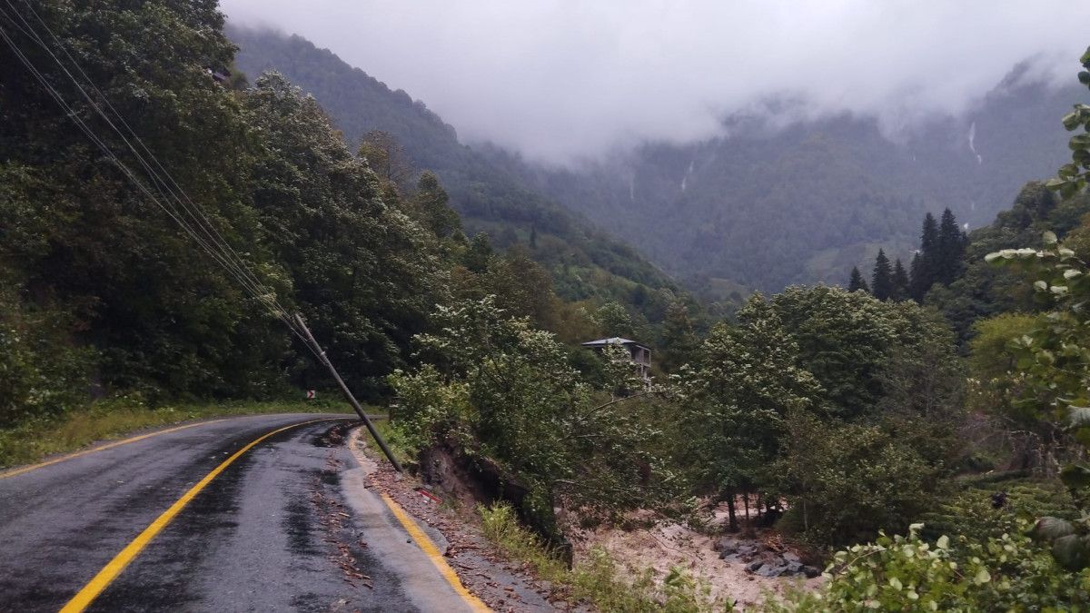 artvinde saganak yagis hayati felc etti 2 iavQEhKL