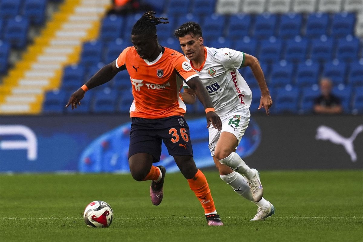 basaksehir alanyaspor macinda kazanan yok 2 XrcytUwb