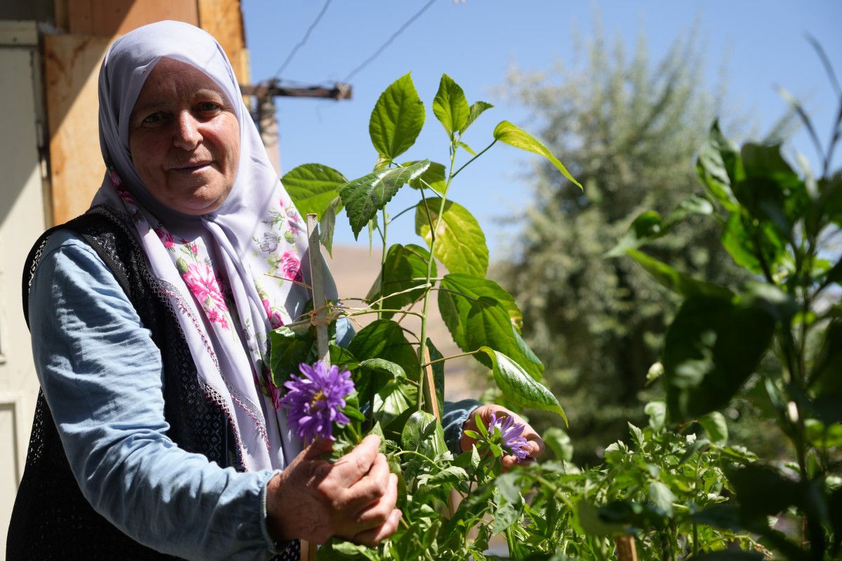 bayburtta 44 yildir kirada oturdugu evi saraya cevirdi 6 SLY8HWw6