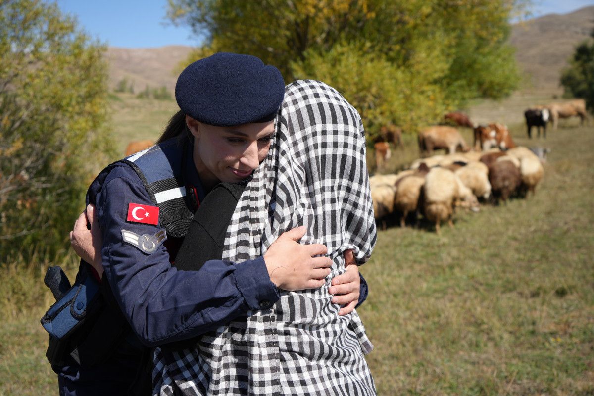 bayburtta kaybolan 13 koyun drone ile bulundu 0