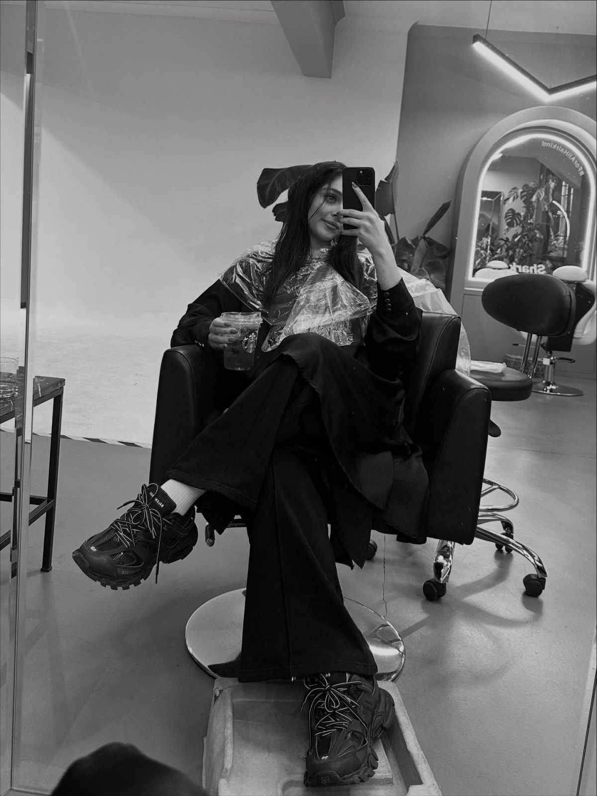 Blok3 ile aşk yaşıyor iddiası vardı! Cemre Baysel son pozlarına beğeni yağdı 4 blok3 ile ask yasiyor iddiasi vardi cemre baysel son pozlarina begeni yagdi 3 nlHZBga2