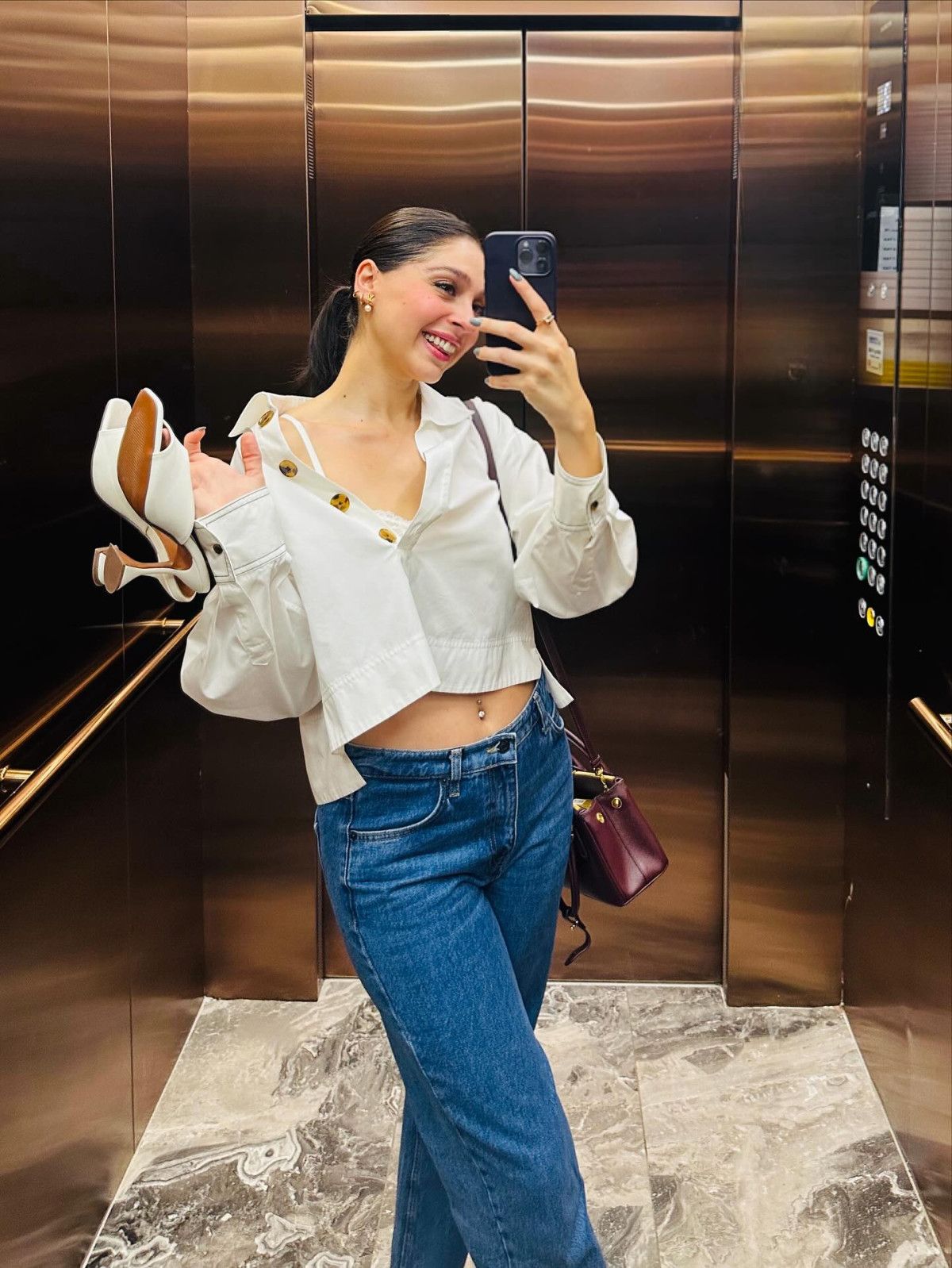 Blok3 ile aşk yaşıyor iddiası vardı! Cemre Baysel son pozlarına beğeni yağdı 5 blok3 ile ask yasiyor iddiasi vardi cemre baysel son pozlarina begeni yagdi 4 2ArSLjiF