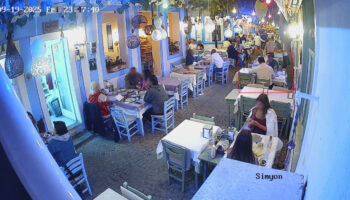 bozcaadada iki sahis 8 bin liralik hesabi odemeden kacti raafL4Ie