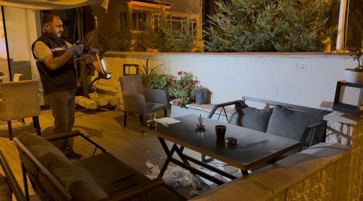 Bursa'da kafeye silahlı saldırı kamerada 2 bursada kafeye silahli saldiri kamerada 1 QEXWhZAU