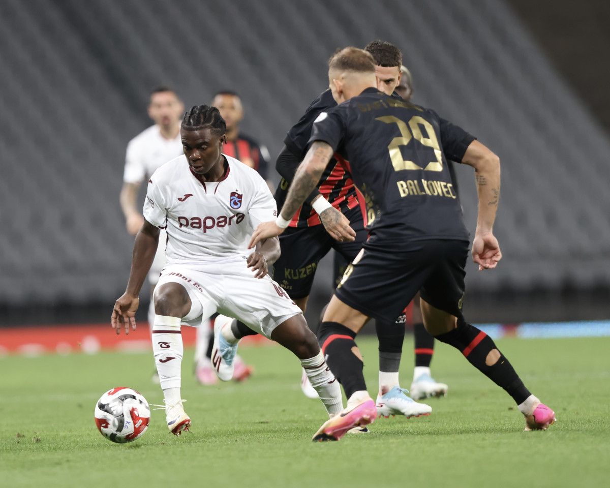 christ inao oulai ilk macinda begeni topladi 0 cIFhCkyN