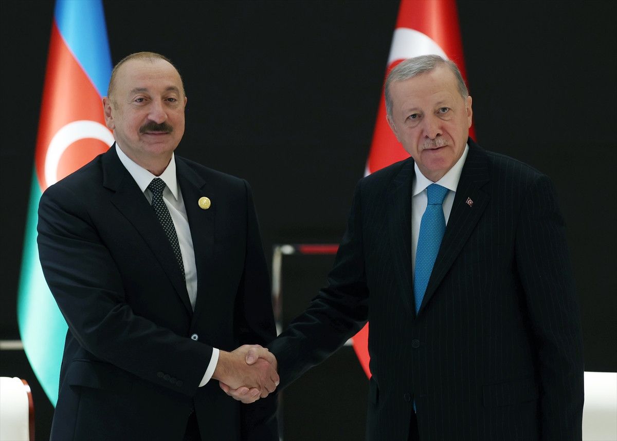 cumhurbaskani erdogan azerbaycan cumhurbaskani aliyev ile gorustu 1 rzzhCQGr