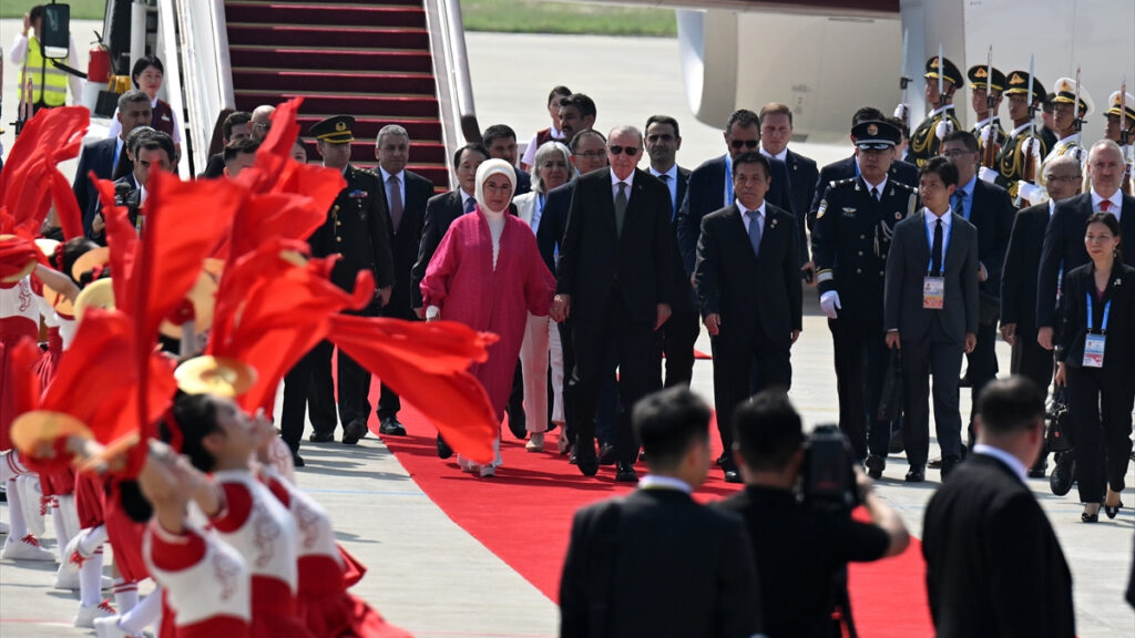 cumhurbaskani erdogan cinde torenle karsilandi GhXq1RPb