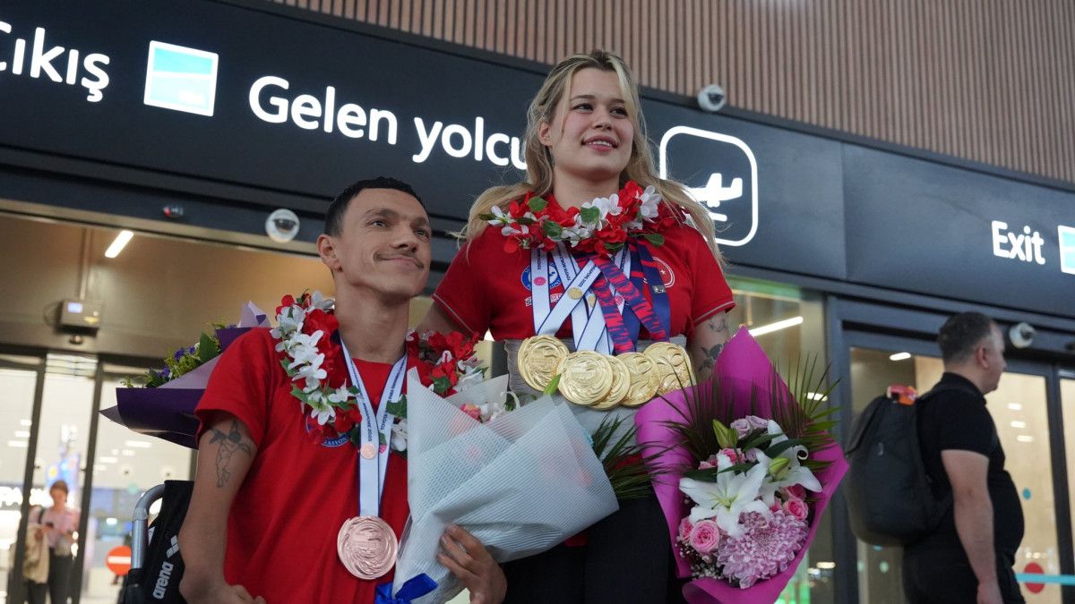 defne kurt bes madalya beklemiyordum 1 bcB7aStv