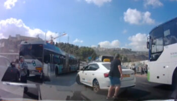 dogu kuduste duzenlenen silahli saldirida 6 kisi oldu iMVSPjrG