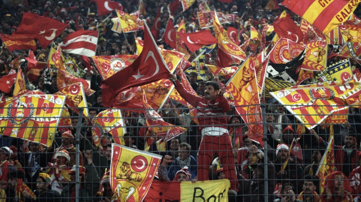 eintracht frankfurtun bilet korkusu hukuk burosu tuttular 0