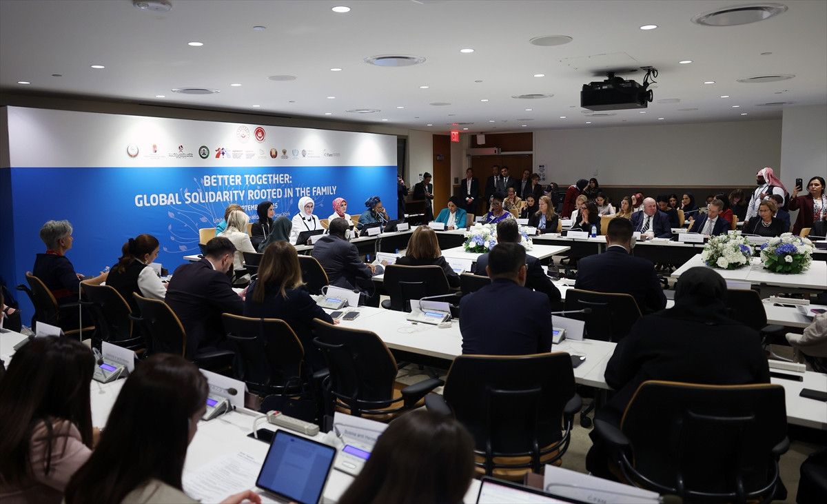 emine erdogan birlikte daha iyiye aileden baslayan kuresel dayanisma programina katildi 4 sVuMyn6U