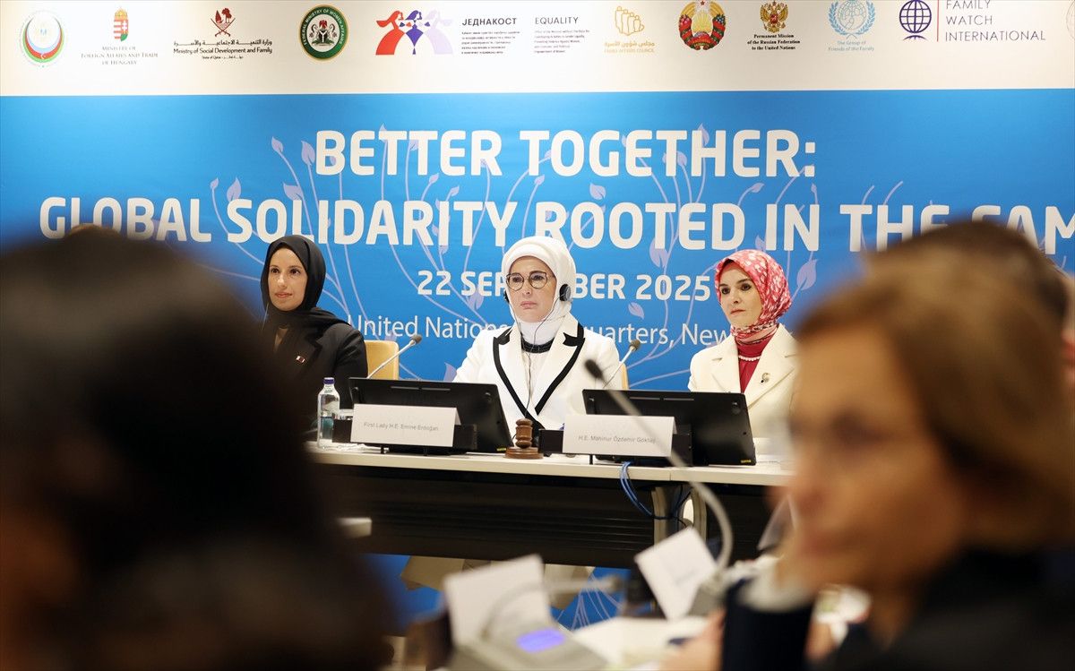 emine erdogan birlikte daha iyiye aileden baslayan kuresel dayanisma programina katildi 5 LUHp6C7F