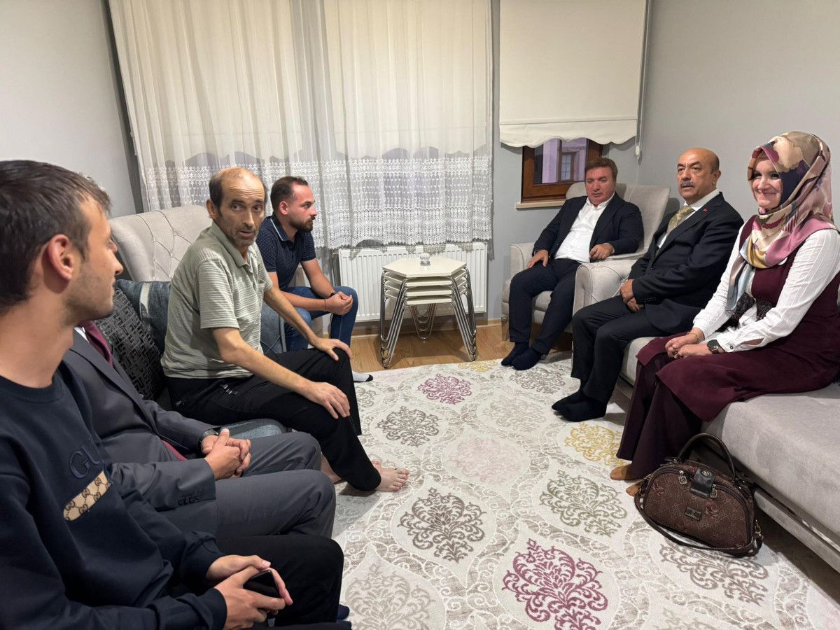 erzincan valisi aydogdudan babasi yogun bakimdaki ogrenciye destek 2 DIqa3SH8