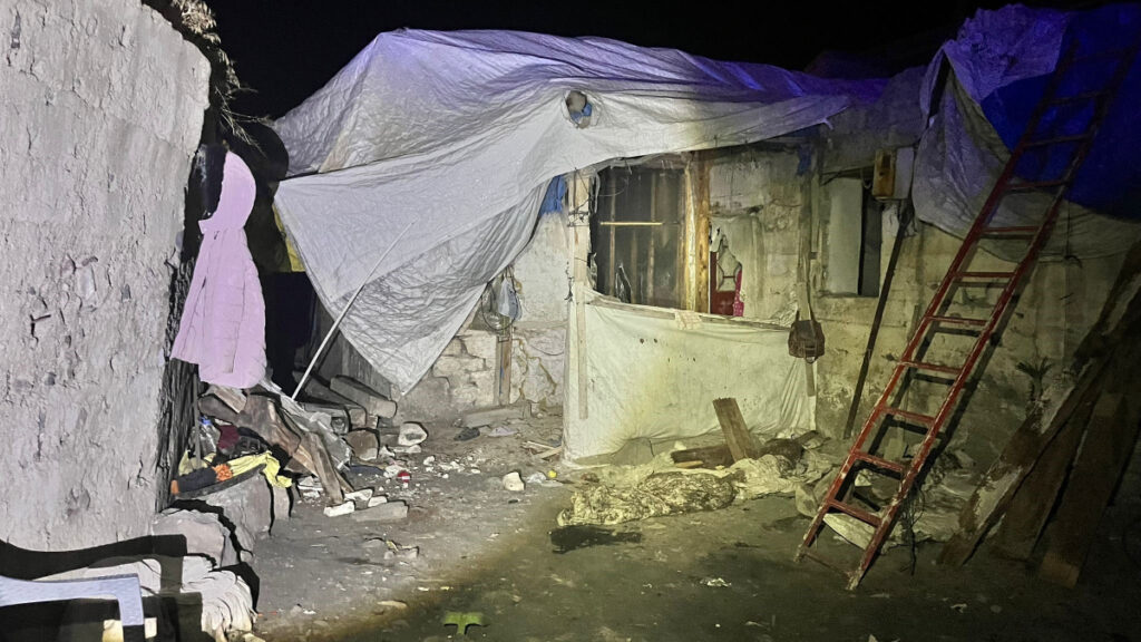 erzurumda evin catisi coktu 3 olu 2 yarali NnptiAAu