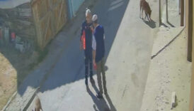 eskisehirde yasli adama saldiri kopeklerimi sen mi sikayet ettin diyerek tekme tokat dovdu G2q6llAW