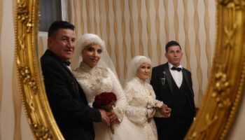 fastan bayburta uzanan ask hikayesi iki kardes cifte dugunle dunyaevine girdi AcgCZ5pf