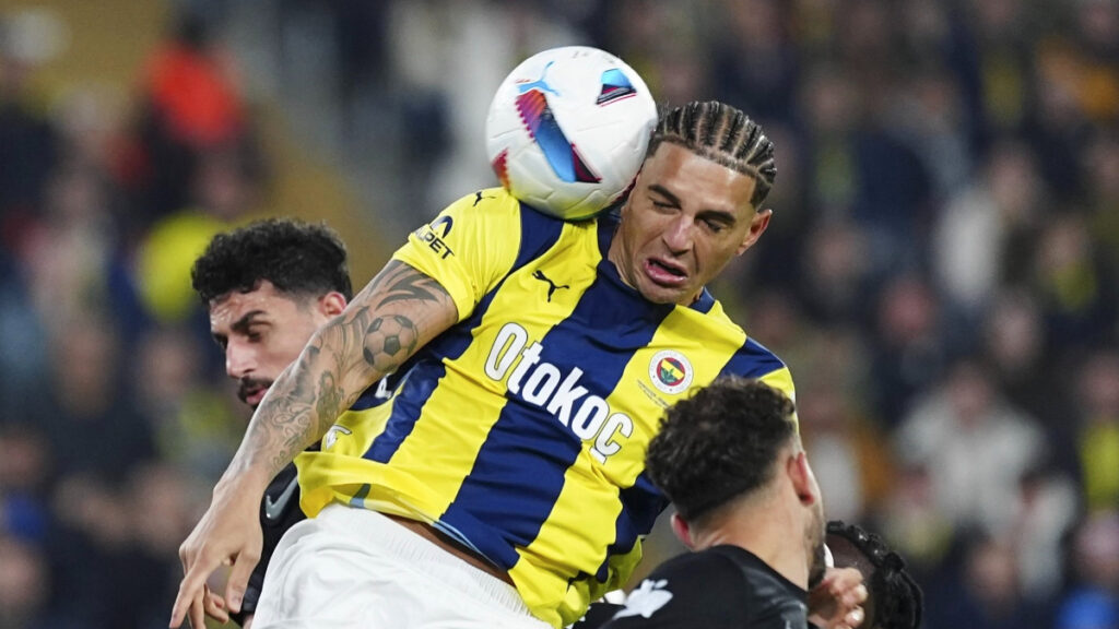 fenerbahce ve galatasaraya devre arasinda gelmislerdi cuesta ve carlos hayal kirikligi yaratti xFQNyX9C