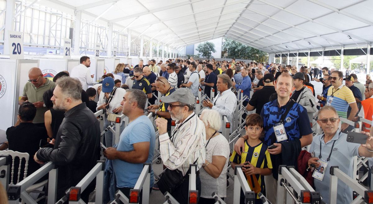 fenerbahcede secimli olaganustu genel kurulunda oy verme islemi basladi 2 gihSCRZK