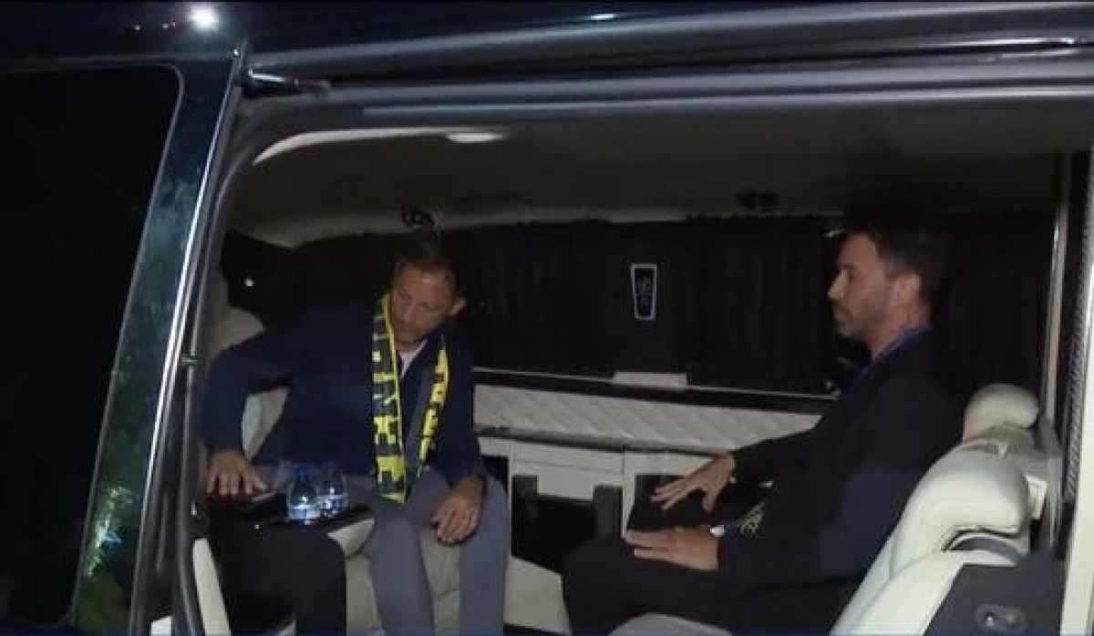 Fenerbahçe'nin anlaşmaya vardığı Domenico Tedesco, İstanbul'a geldi 2 fenerbahcenin anlasmaya vardigi domenico tedesco istanbula geldi 1 EzKHzwUp