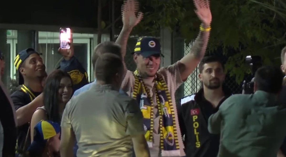 fenerbahcenin yeni kalecisi ederson istanbula geldi 0 VzdYJPTc