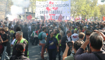 fransadaki protestolarin dozaji artiyor 110 kisi gozaltina alindi Kp19um3M