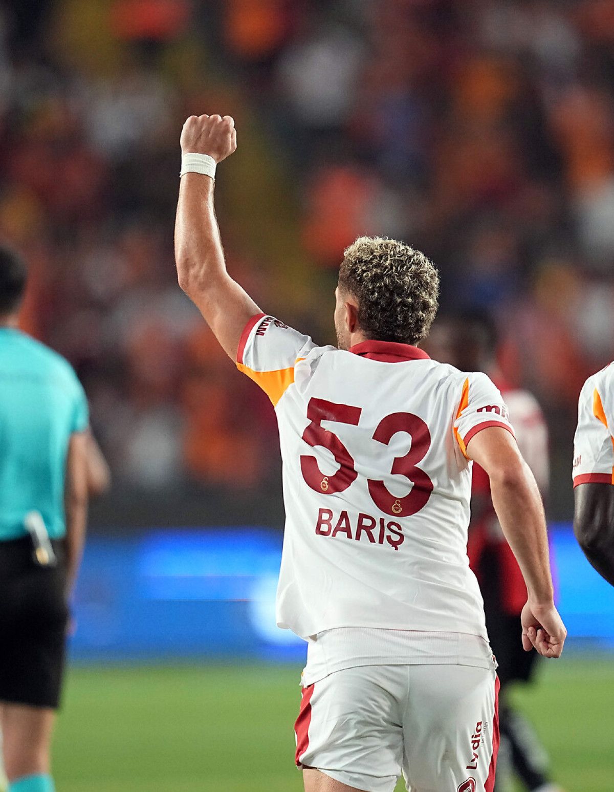 galatasaray baris alper yilmaz ile yol ayriminda 2 hIzrarM6