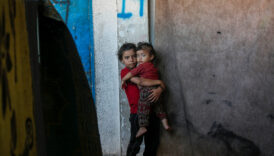 gazzede 660 bin cocuk 3 yildir okula gidemiyor AcSJvAJS