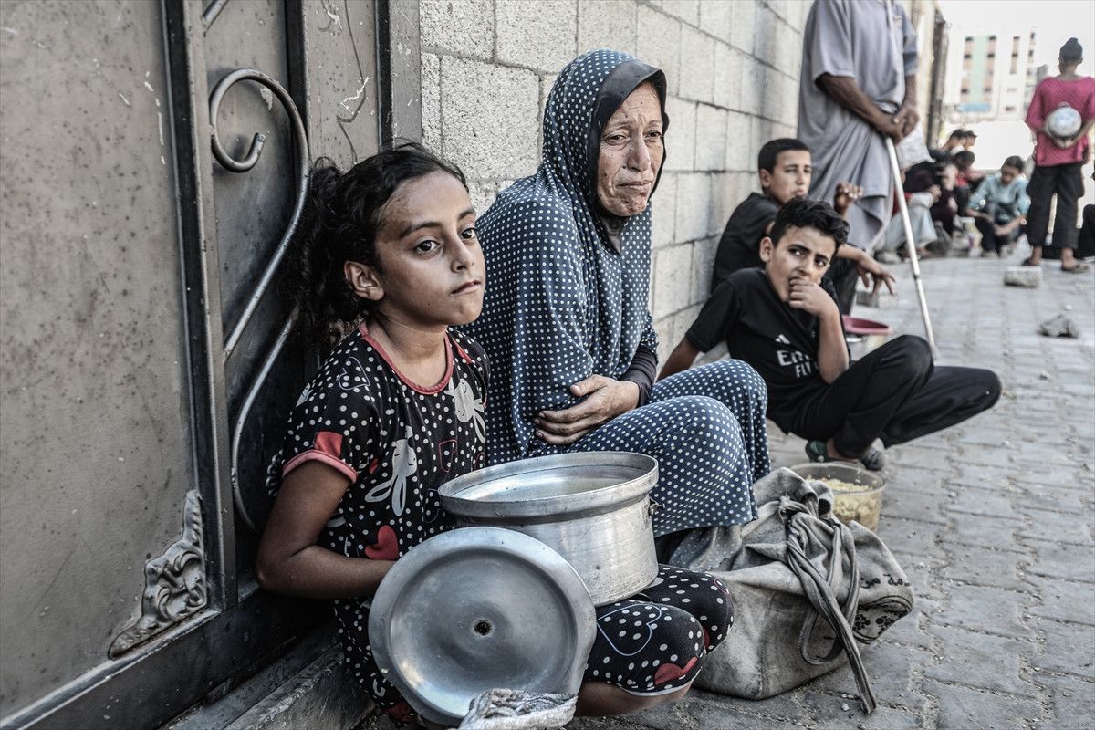 gazzede aclik tirmaniyor filistinlilere yemek dagitildi 3 mfI6P9fQ