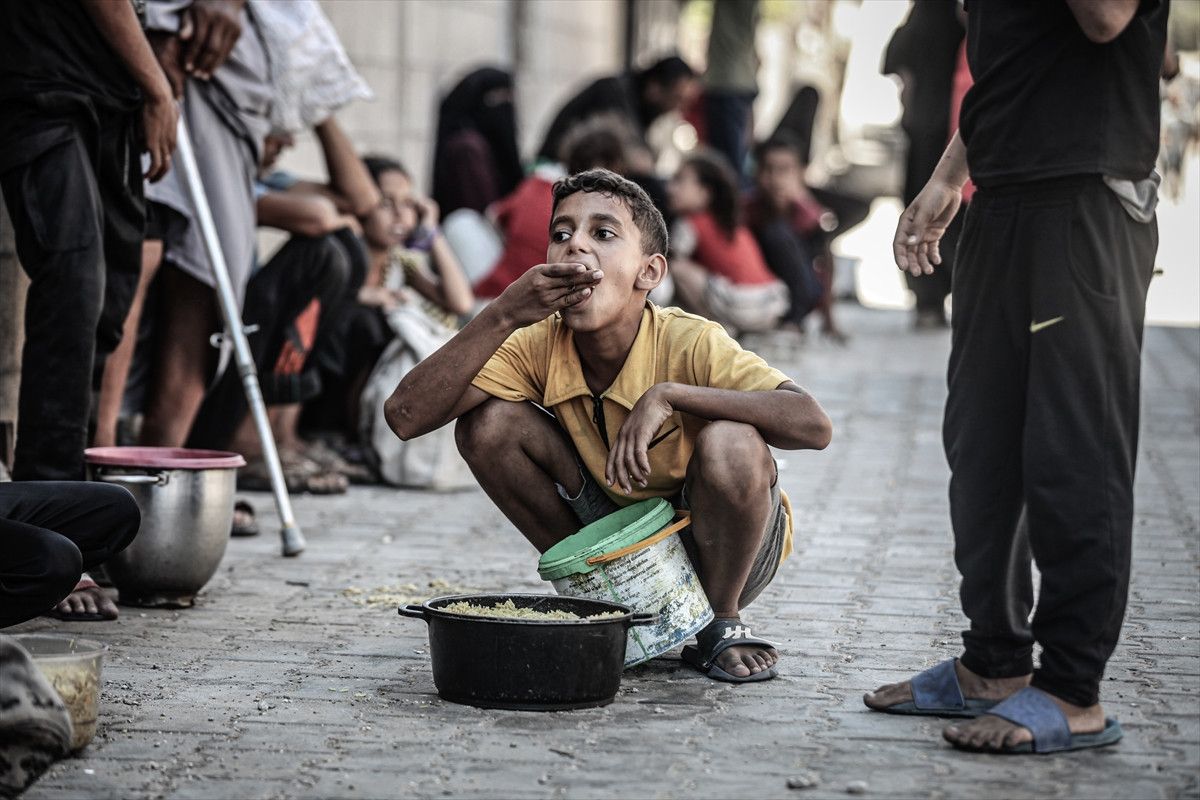 gazzede aclik tirmaniyor filistinlilere yemek dagitildi 4 PO3t7M3l